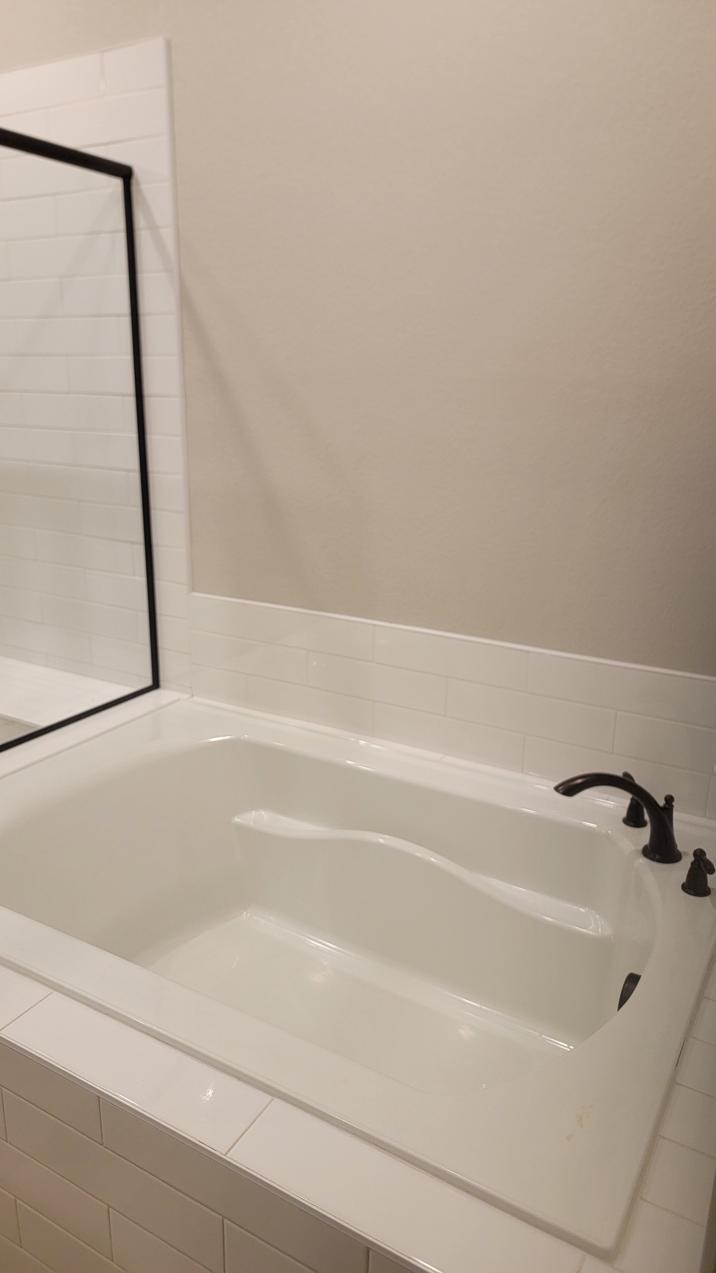 deep cleaning Boulder CO kitchen by professional house cleaners